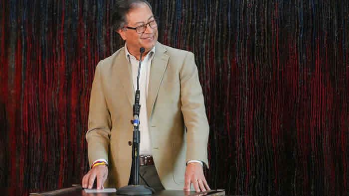 Aprobación y favorabilidad del Presidente Petro aumentó según encuestadoras