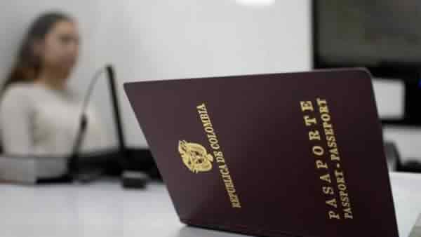 Cancillería suspende apertura de licitación para expedición de pasaportes