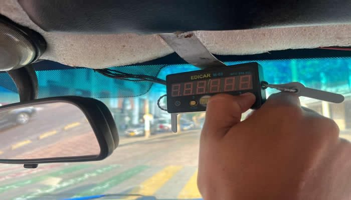 Avanza proceso de recalibración de taxímetros en Neiva