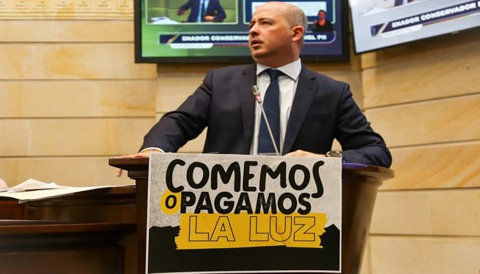 “Comemos o pagamos”, Un clamor que se hizo sentir desde el Congreso