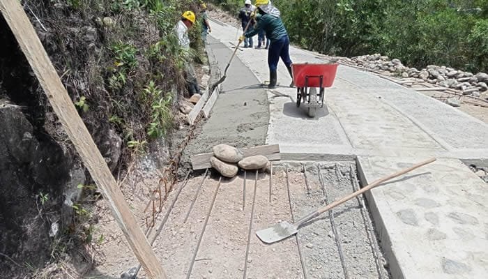 Comunidad rural de Neiva se beneficiará con 1.260 metros de placa huella