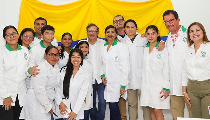 Presidente convoca poder constituyente de los estudiantes para recuperar 200 billones destinados a la educación