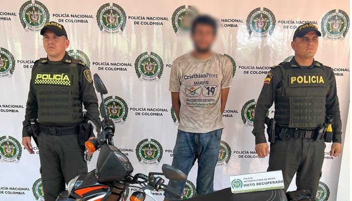Recuperada motocicleta robada, una persona detenida