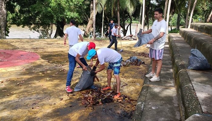 Trabajos de ornato y embellecimiento en el Parque El Caracolí
