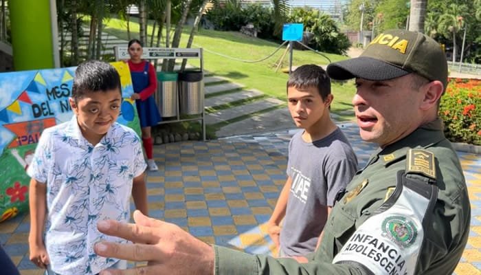 Policía Metropolitana le cumplió un sueño a dos menores