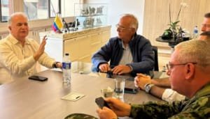 Consejo de Seguridad con la presencia del Ministro de Defensa