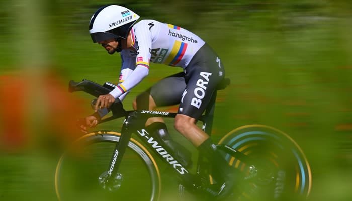 Etapa de trámite en el Giro, Martínez mantiene segundo lugar