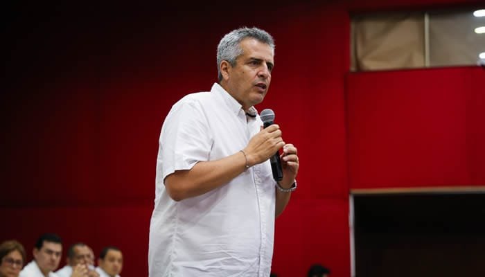 Ministro del Interior lideró jornada de diálogo social en Neiva