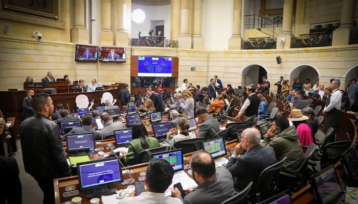 Senado busca avanzar en reforma laboral para trabajo decente