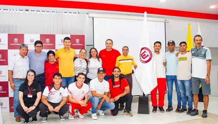 Usco entregó bandera a deportistas que intervendrán en zonal Ascundaf