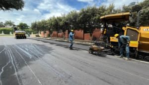 Trabajos de reparación en la Avenida los Parques