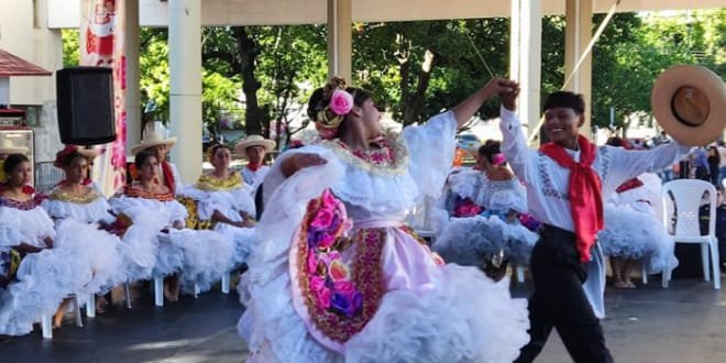 Cumplido encuentro juvenil del sanjuanero y bambuco tradicional