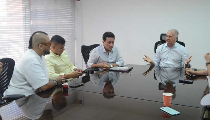 Aficionados del Atlético Huila conocieron detalles de la obra del Estadio
