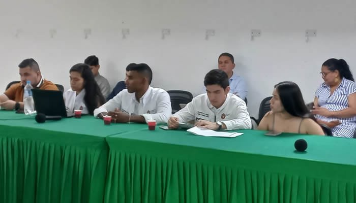Conociendo las necesidades de los jóvenes huilenses