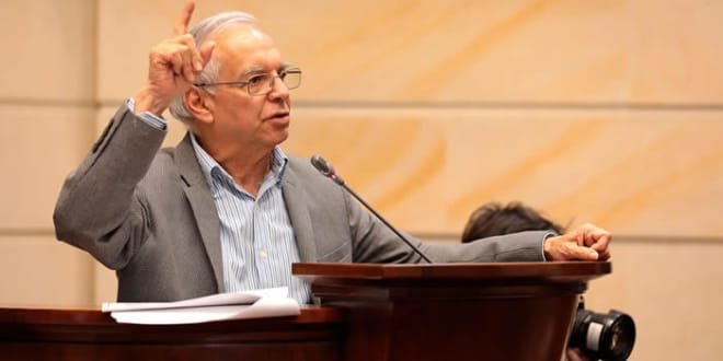 Gobierno solicita reducción a ministerios y entidades estatales