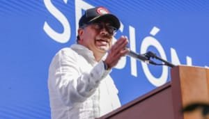 Presidente pide un pronto diálogo entre Rusia y Ucrania