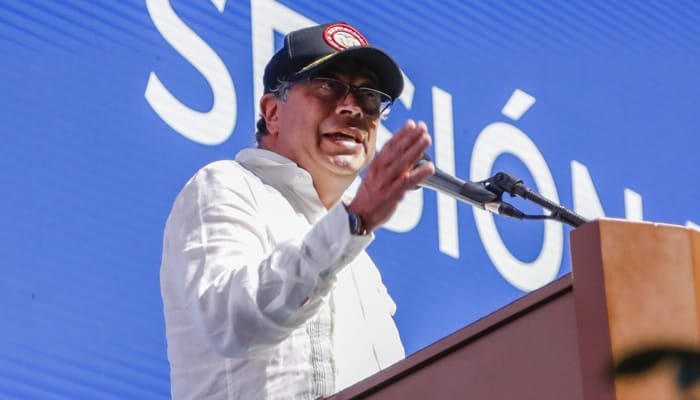 Presidente pide un pronto diálogo entre Rusia y Ucrania