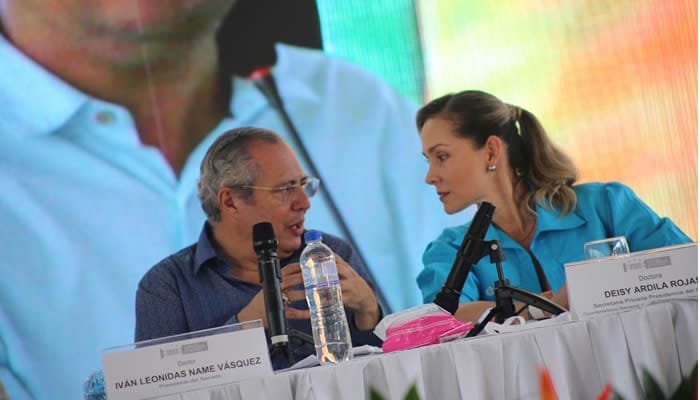 Presidente del Senado sostiene proyecto de regiones autonómicas