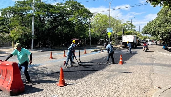 Recuperación de vía al barrio Alberto Galindo