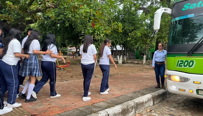 Neiva y su inversión en transporte escolar rural