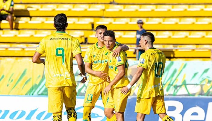 Atlético Huila inicia participación en los cuadrangulares
