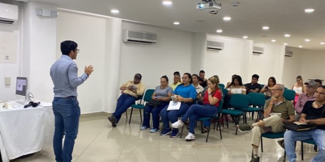 Capacitación a operadores turísticos de Neiva