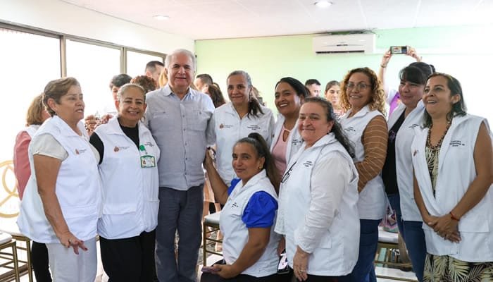 Gobernador en primera reunión del Consejo Departamental de Mujeres