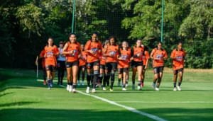 Colombia trabaja con miras a los cuartos del mundial femenino