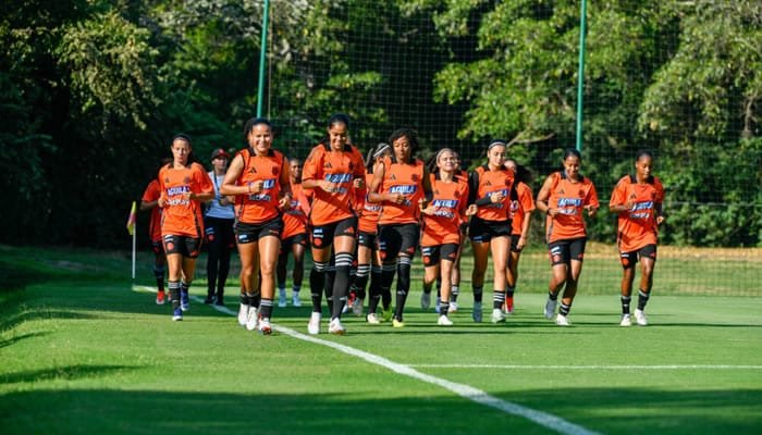 Colombia trabaja con miras a los cuartos del mundial femenino