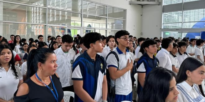 Cumplida feria universitaria en Neiva