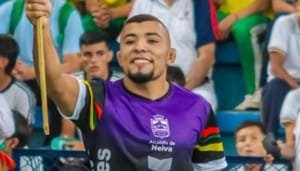 Luchador huilense, de competencia en el centro de Asia