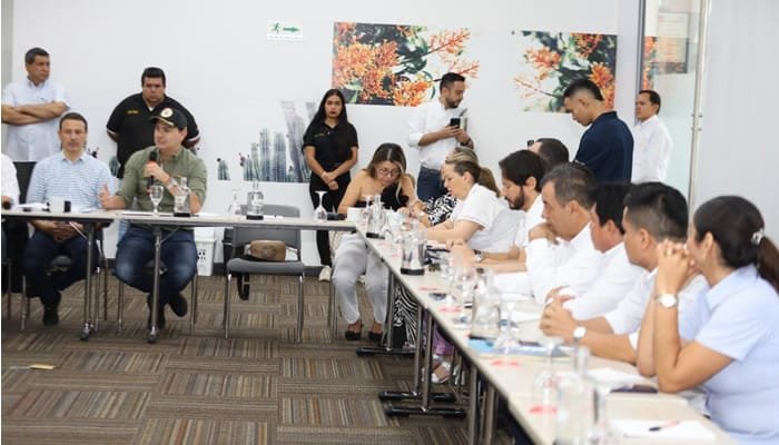 Instalada mesa de asuntos aeronáuticos