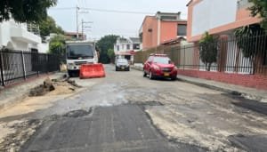 Labores de rehabilitación vial en el barrio El Vergel