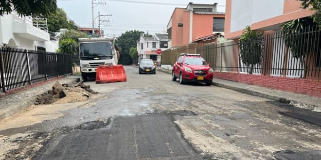 Labores de rehabilitación vial en el barrio El Vergel