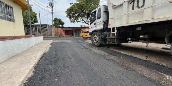 Sigue la recuperación vial en Neiva