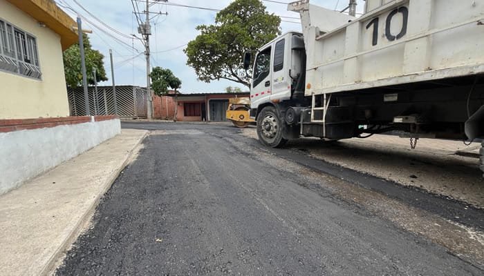 Sigue la recuperación vial en Neiva