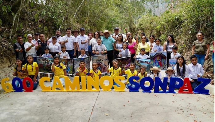 Entrega de obras viales en San Luis