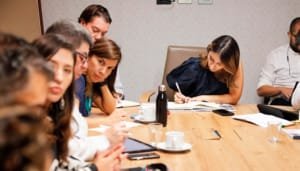 Presidencia busca acuerdos para la transición energética