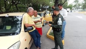 Policía y su campaña de sensibilización con el gremio taxista