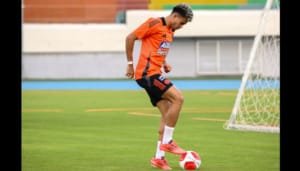 Colombia ya entrena en campo pensando en Bolivia