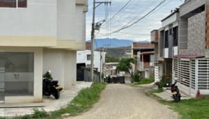 Comienzan obras de pavimentación en barrios de Garzón