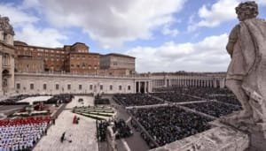 El Vaticano pide la creación de comisión para víctimas de abuso en Colombia