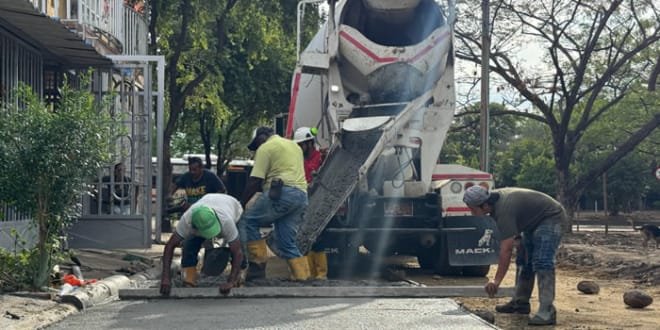 Pavimentación en la calle 27A Sur