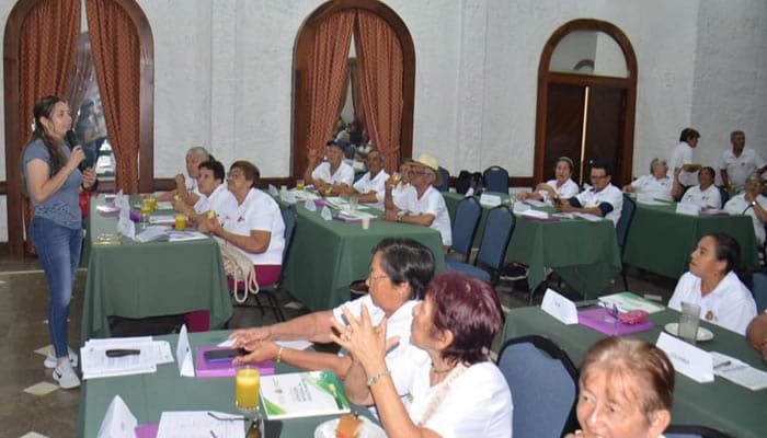 Gobernación de Huila refuerza apoyo a adultos mayores