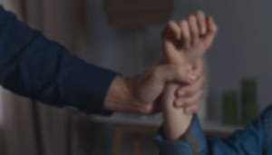 Alcalde de Palestina será investigado por presunto maltrato a su esposa