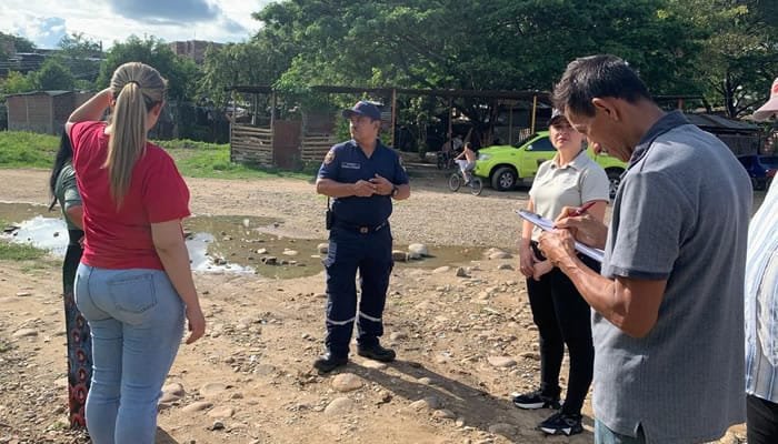 Bomberos y su jornada de atención con comunidades vulnerables
