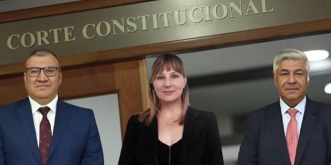Tres juristas compiten por un puesto en la Corte Constitucional