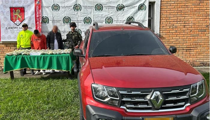 Detenido vehículo con droga en el sur del Huila