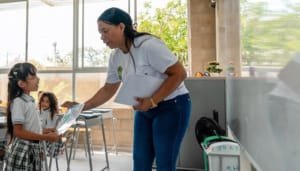 Gobierno Aumenta Bonificación Pedagógica para Docentes Oficiales hasta 2026
