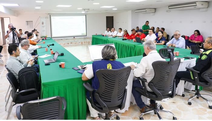 Gobernador del Huila lidera acciones contra incendios y posibles lluvias intensas